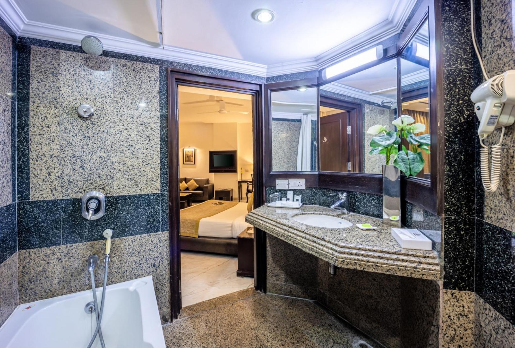 Hotel Shanti Palace Mahipalpur Nové Dillí Exteriér fotografie